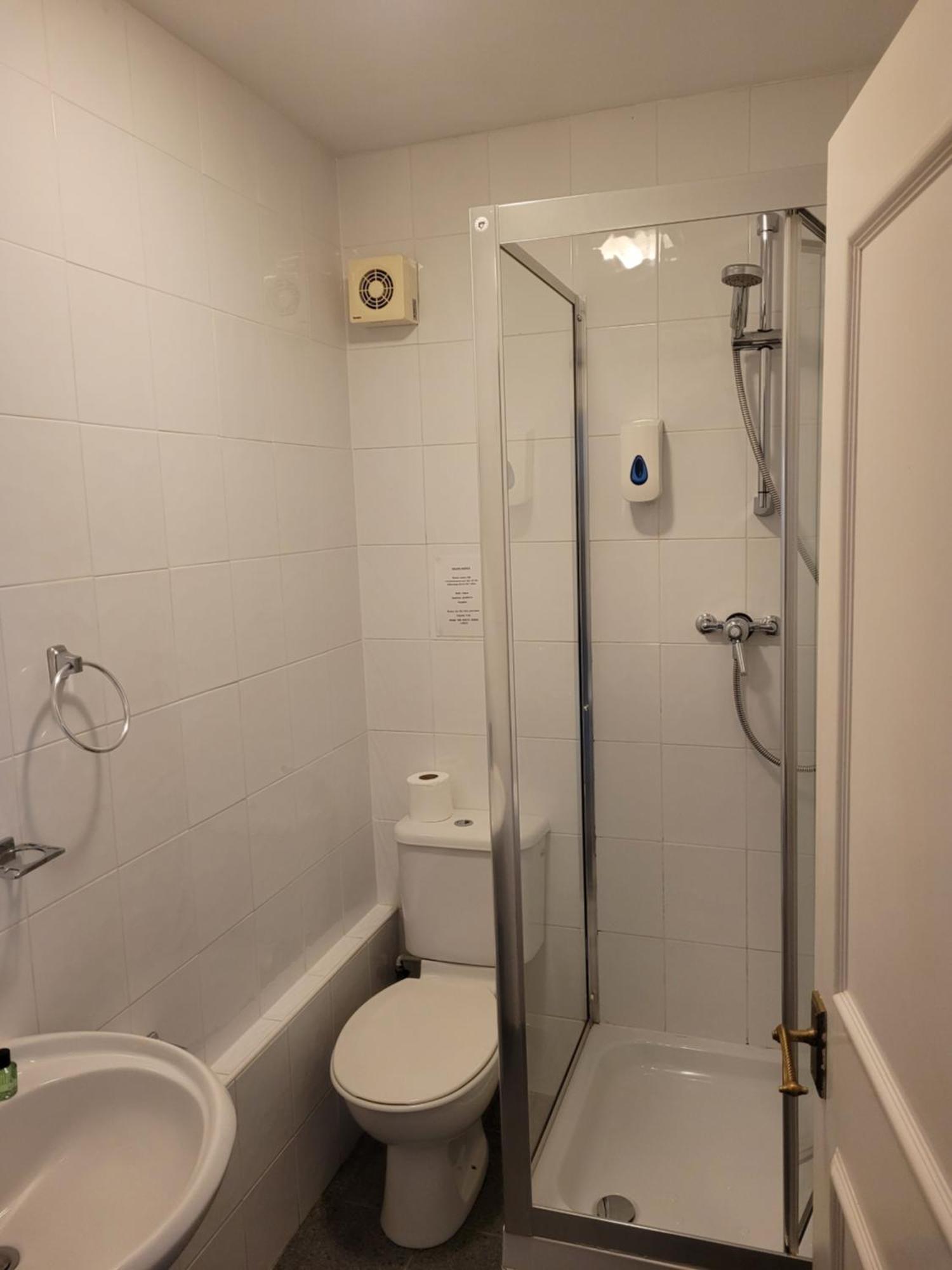 The White Horse Lodge Hotel Тірск Екстер'єр фото
